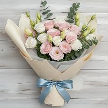 Букет цветов из:  Лизиантусы в Корсакове