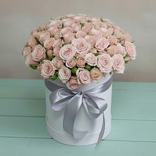 Цветочная композиция из Розы в шляпной коробке в Корсакове