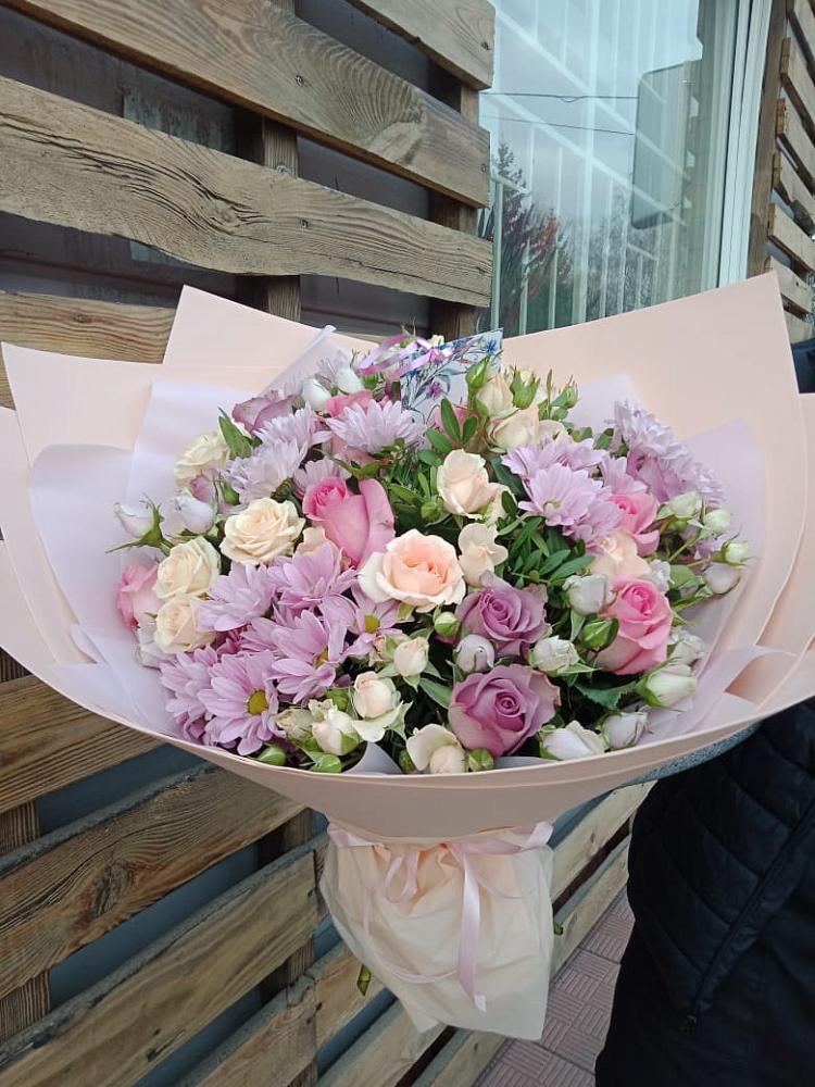 Букет цветов из: Розы и Хризантемы в Корсакове