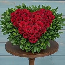 Цветочная композиция из Розы в виде сердца в Корсакове