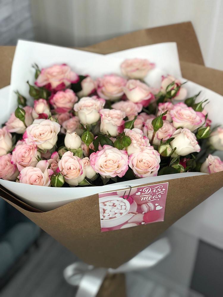 Букет цветов из: Розы в Корсакове