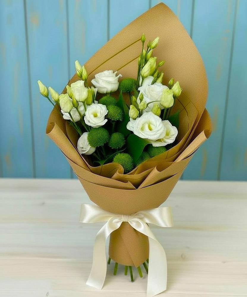 Букет цветов из: Хризантемы и Лизиантусы в Корсакове