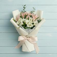 Букет цветов из:  Альстромерии в Корсакове
