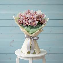 Букет цветов из:  Орхидеи и Розы #REPLACE_PRED# Корсакове