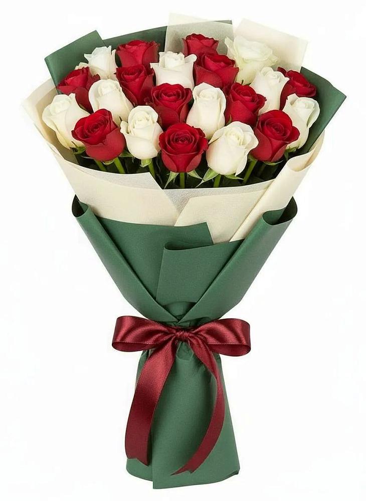 Букет Микс из красных и белых роз в Корсакове