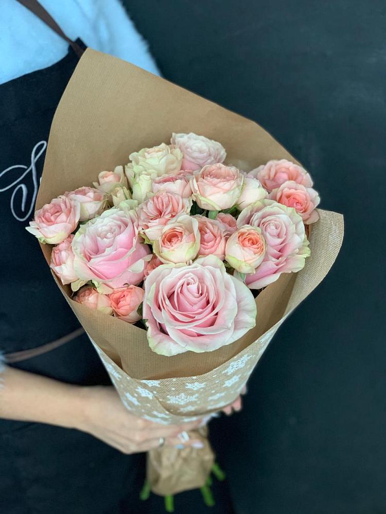 Букет цветов из: Хризантемы и Розы в Корсакове