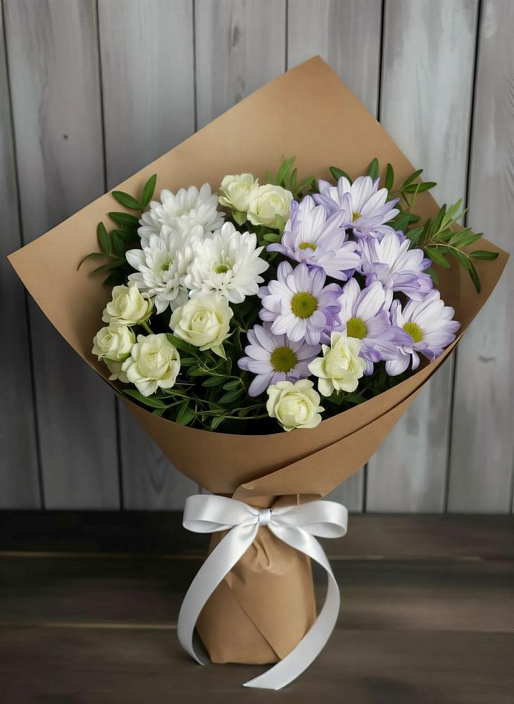 Букет цветов из: Хризантемы и Розы в Корсакове
